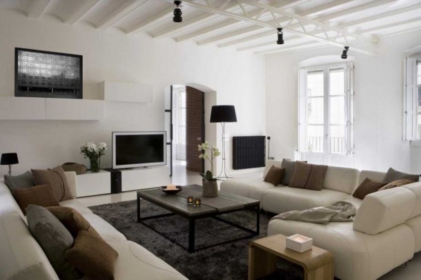 Gothic Quarter Apartment Interior by YLAB Architects
