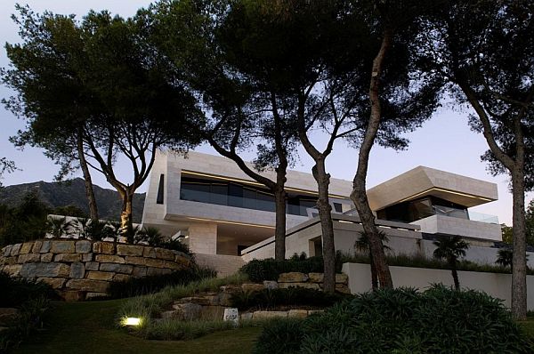 Familiar House in Marbella by A-cero