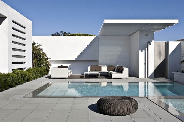 Harborview Hills in California by Laidlaw Schultz Architects Swimming Pool