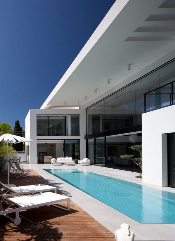 outdoor swimming pool Haifa House